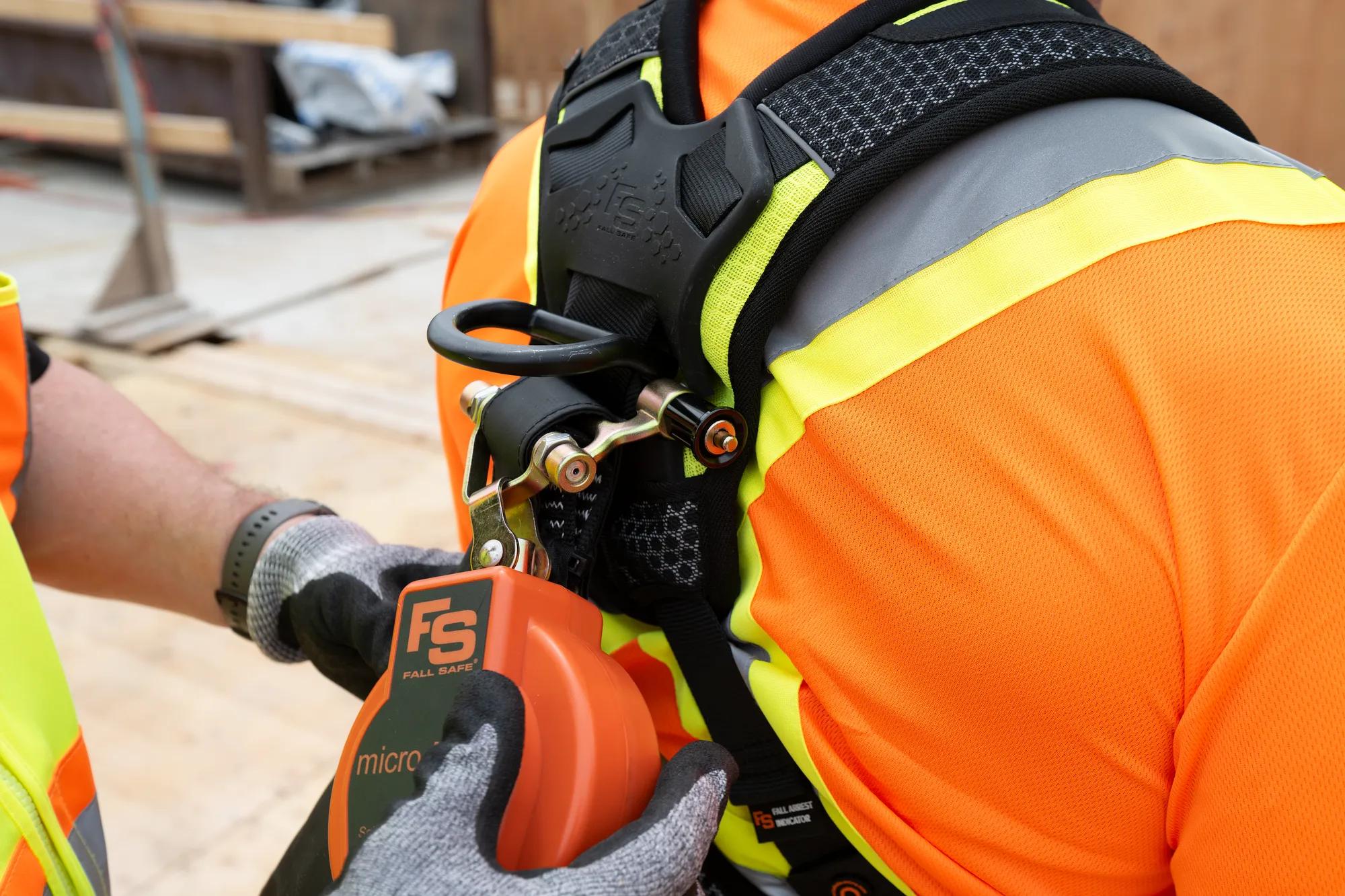 Micro-Loc LE Personal SRL – angle view