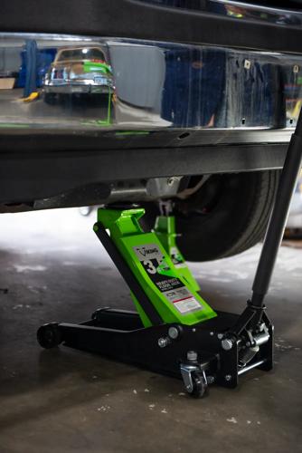 3.5-Ton Lighting Lift&trade;  Heavy-Duty Floor Jack product photo
