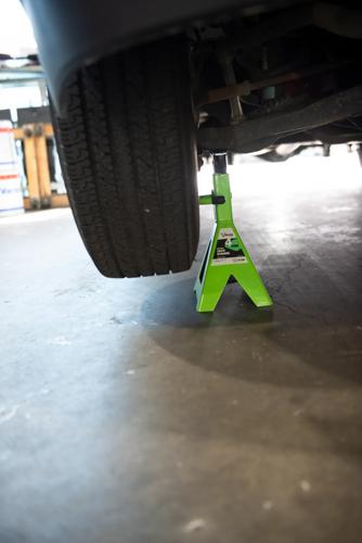 4-Ton Ratcheting Jack Stand Set product photo